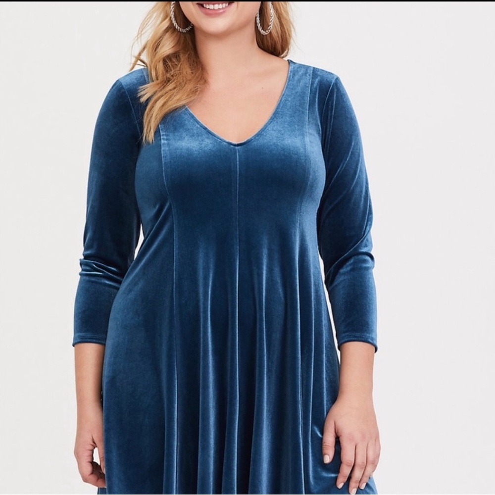 Elegant Blue Velvet Mini Dress